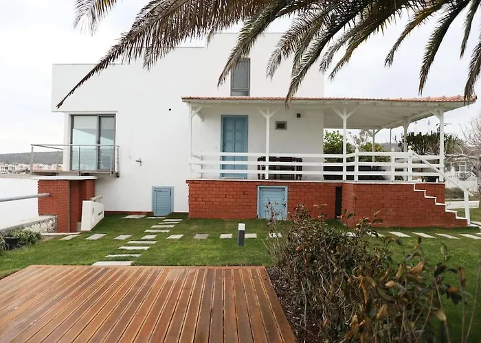 Casa de Férias Yfn Urla Seaside House