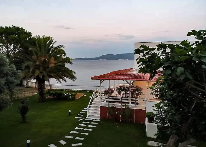 Yfn Urla Seaside House Balikliova